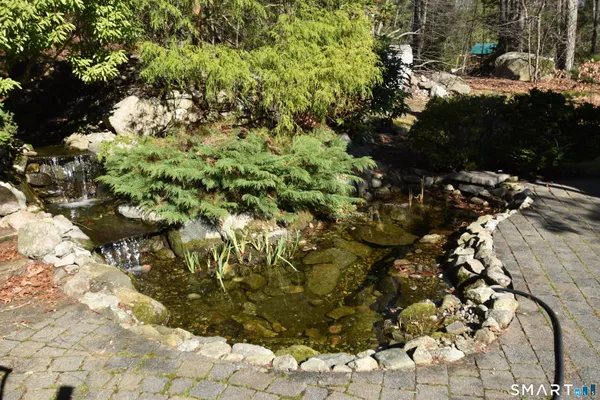 $689,000 | 253 Hurlburt Street, Glastonbury, CT 06033