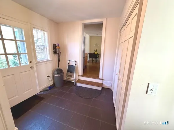 $689,000 | 253 Hurlburt Street, Glastonbury, CT 06033