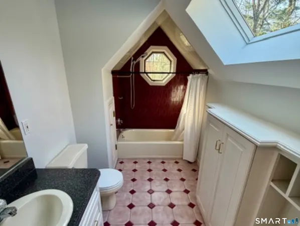 $689,000 | 253 Hurlburt Street, Glastonbury, CT 06033