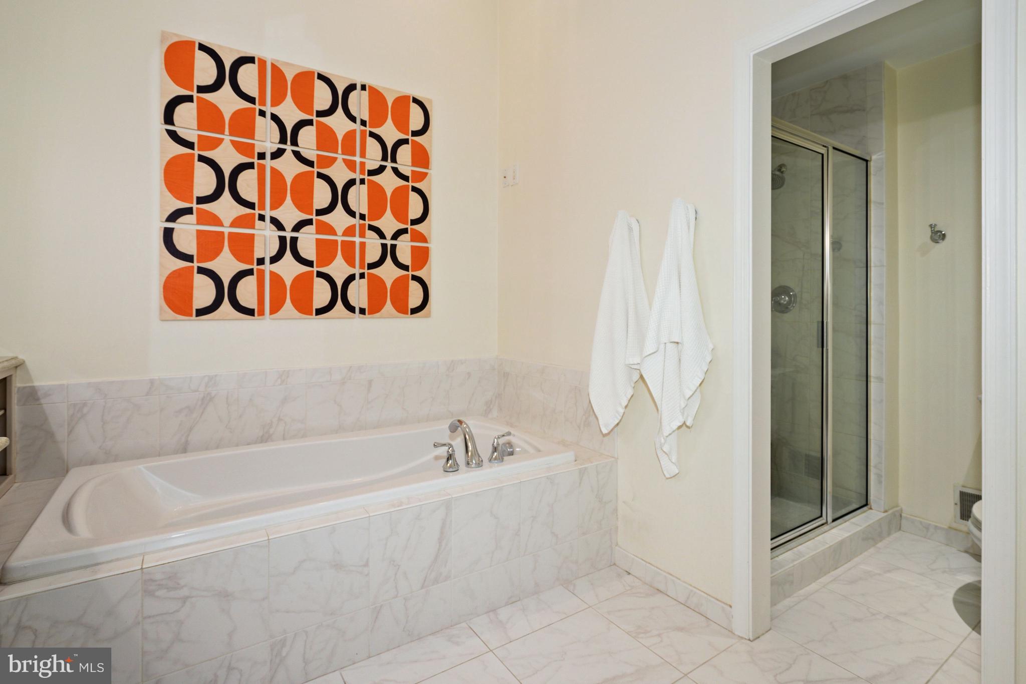 3644 Reservoir Road Northwest Washington, DC 20007 - Photo 15 of 28 Primary Bath w/ Tub & Shower