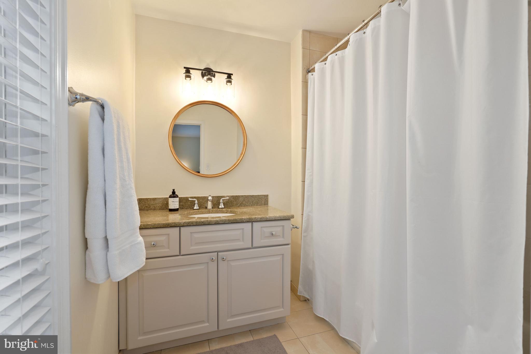 3644 Reservoir Road Northwest Washington, DC 20007 - Photo 17 of 28 Full Bath #2