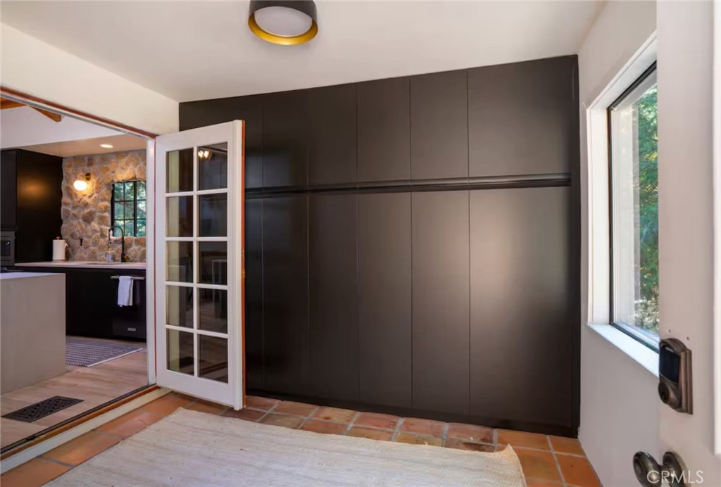 764 Fern Road Lake Arrowhead, CA 92385 - Photo 5 of 60 Gallery Image 5