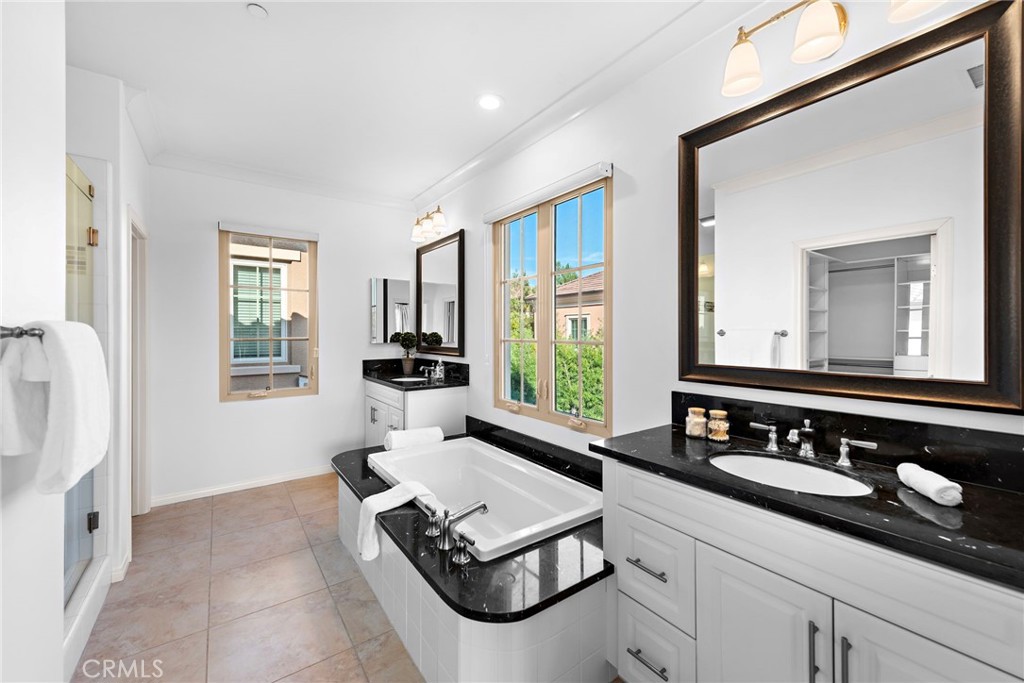 41 Lupari Irvine, CA 92618 - Photo 11 of 31