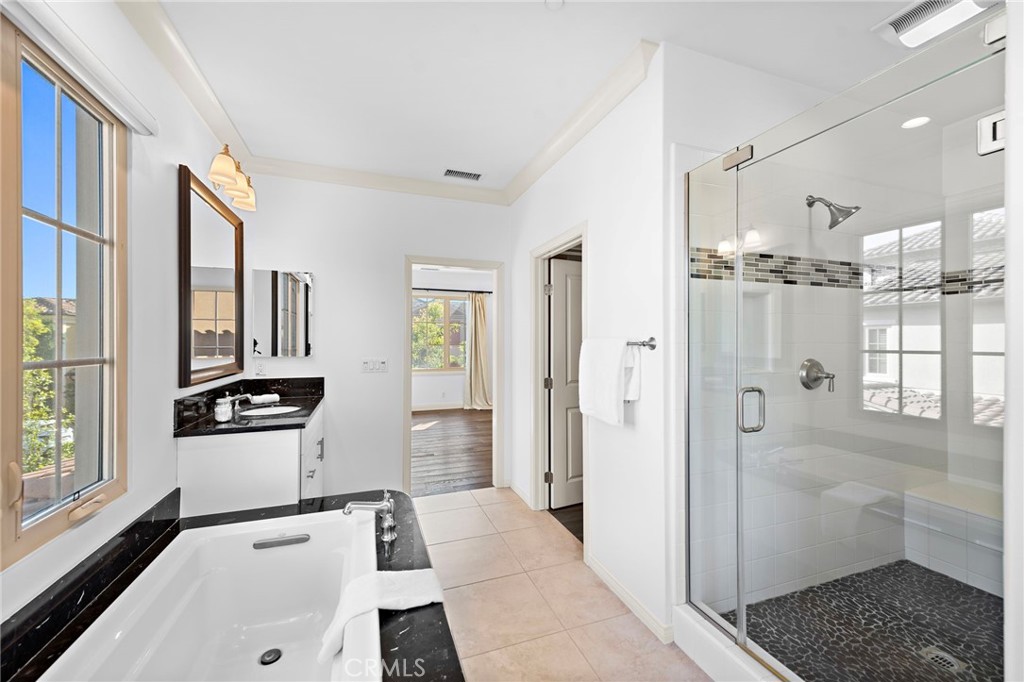 41 Lupari Irvine, CA 92618 - Photo 12 of 31