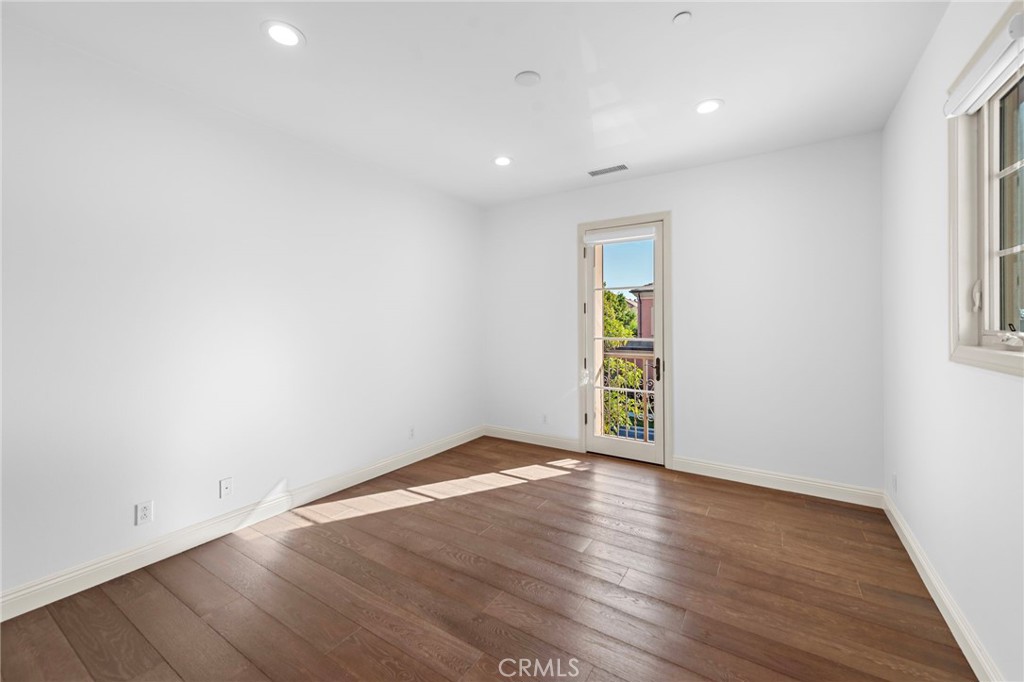 41 Lupari Irvine, CA 92618 - Photo 13 of 31