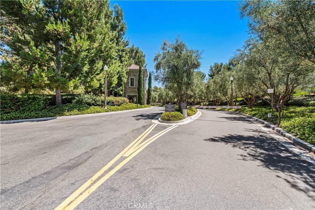 41 Lupari Irvine, CA 92618 - Photo 20 of 31