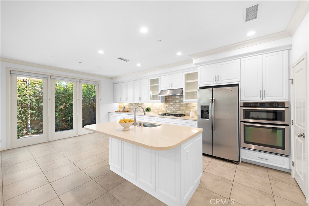 41 Lupari Irvine, CA 92618 - Photo 4 of 31