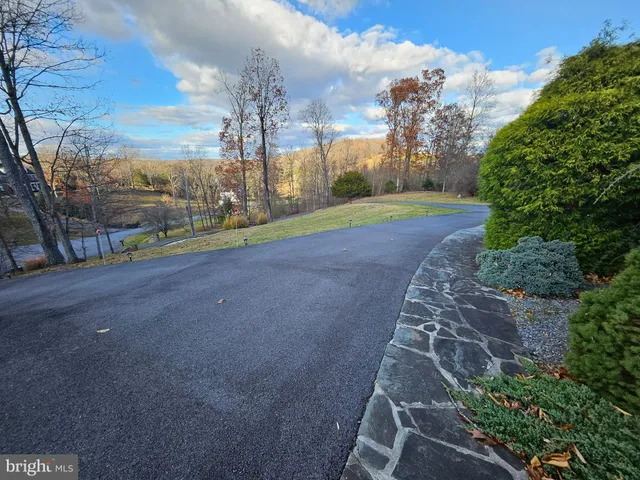 $699,900 | 461 Skylar Lanes Way, Winchester, VA 22603