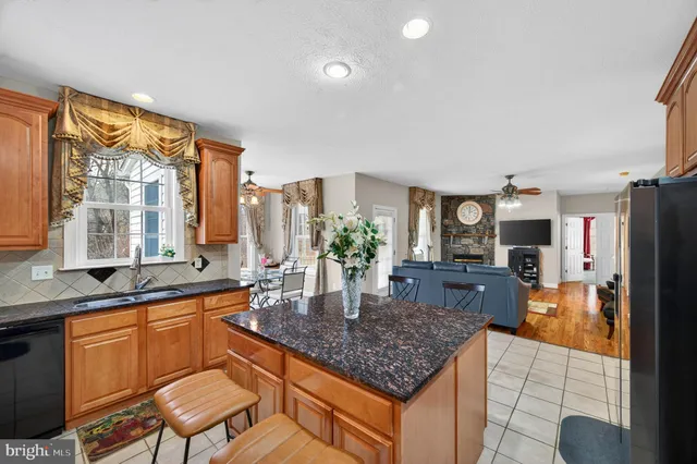 $699,900 | 461 Skylar Lanes Way, Winchester, VA 22603