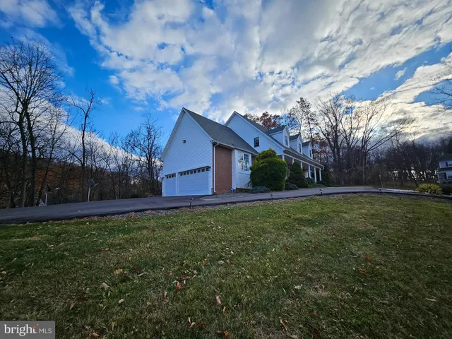 $699,900 | 461 Skylar Lanes Way, Winchester, VA 22603