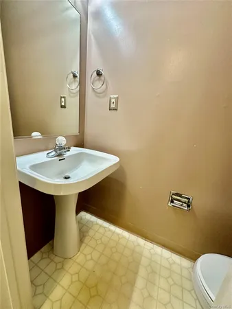 $3,200 | 66 Creekside Circle, Spring Valley, NY 10977