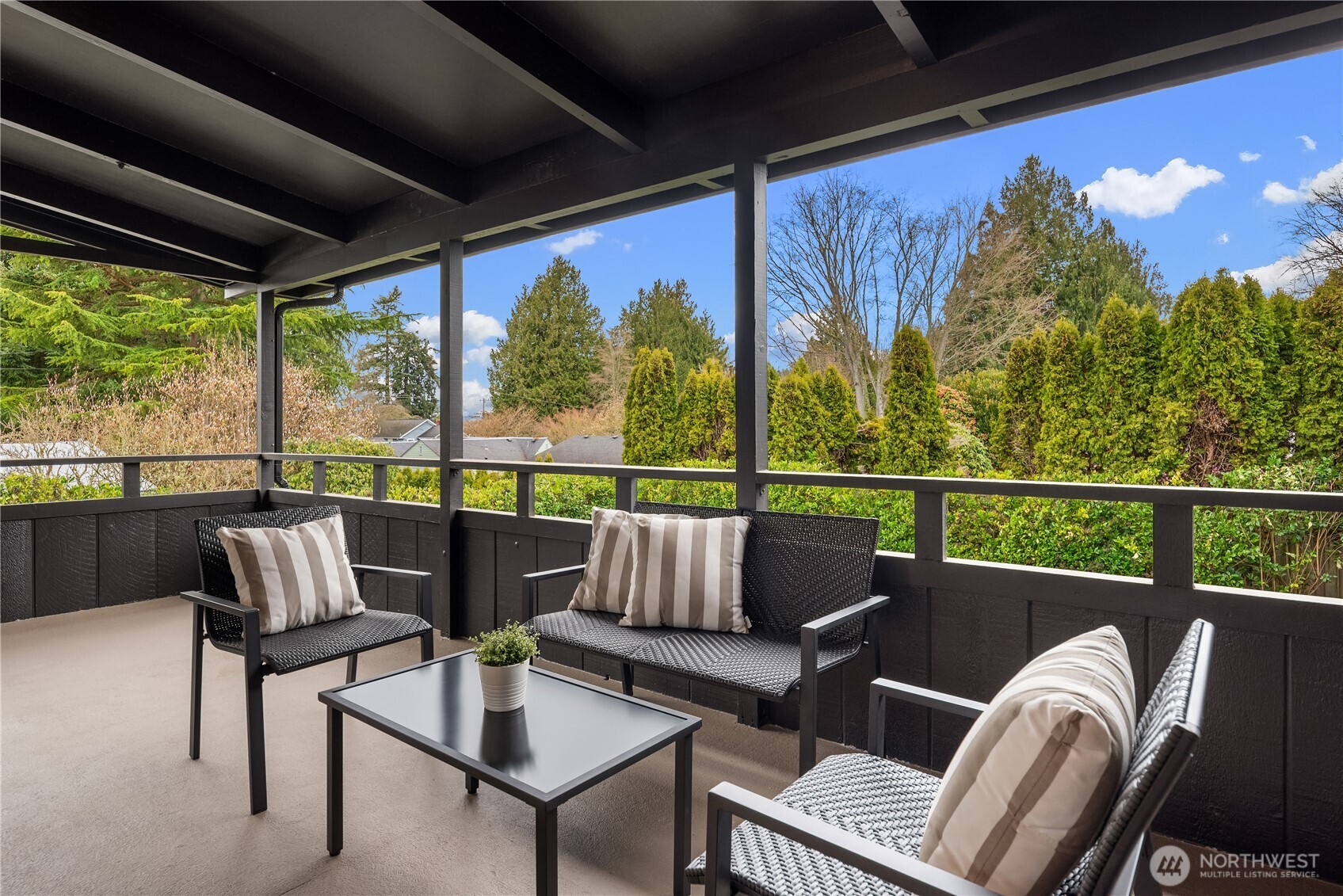 4518 Southwest Director Street Seattle, WA 98136 - Photo 9 of 40 Gallery Image 9