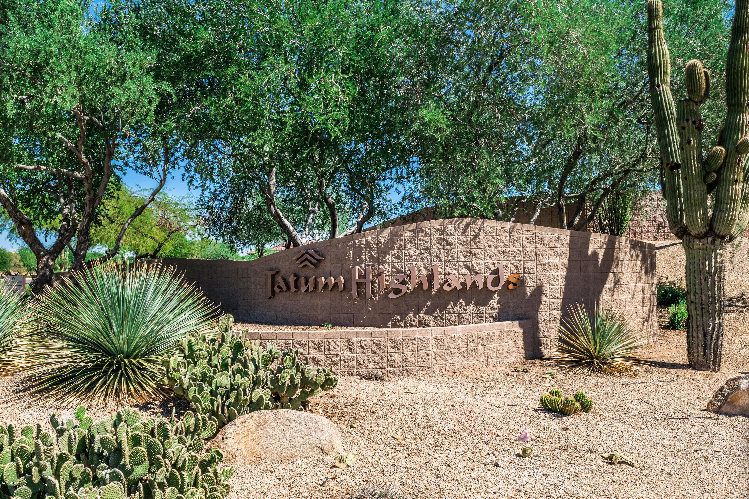 4044 East Rowel Road Phoenix, AZ 85050 - Photo 9 of 26 4044 E Ro-001-33-Tatum Hei-MLS_Size