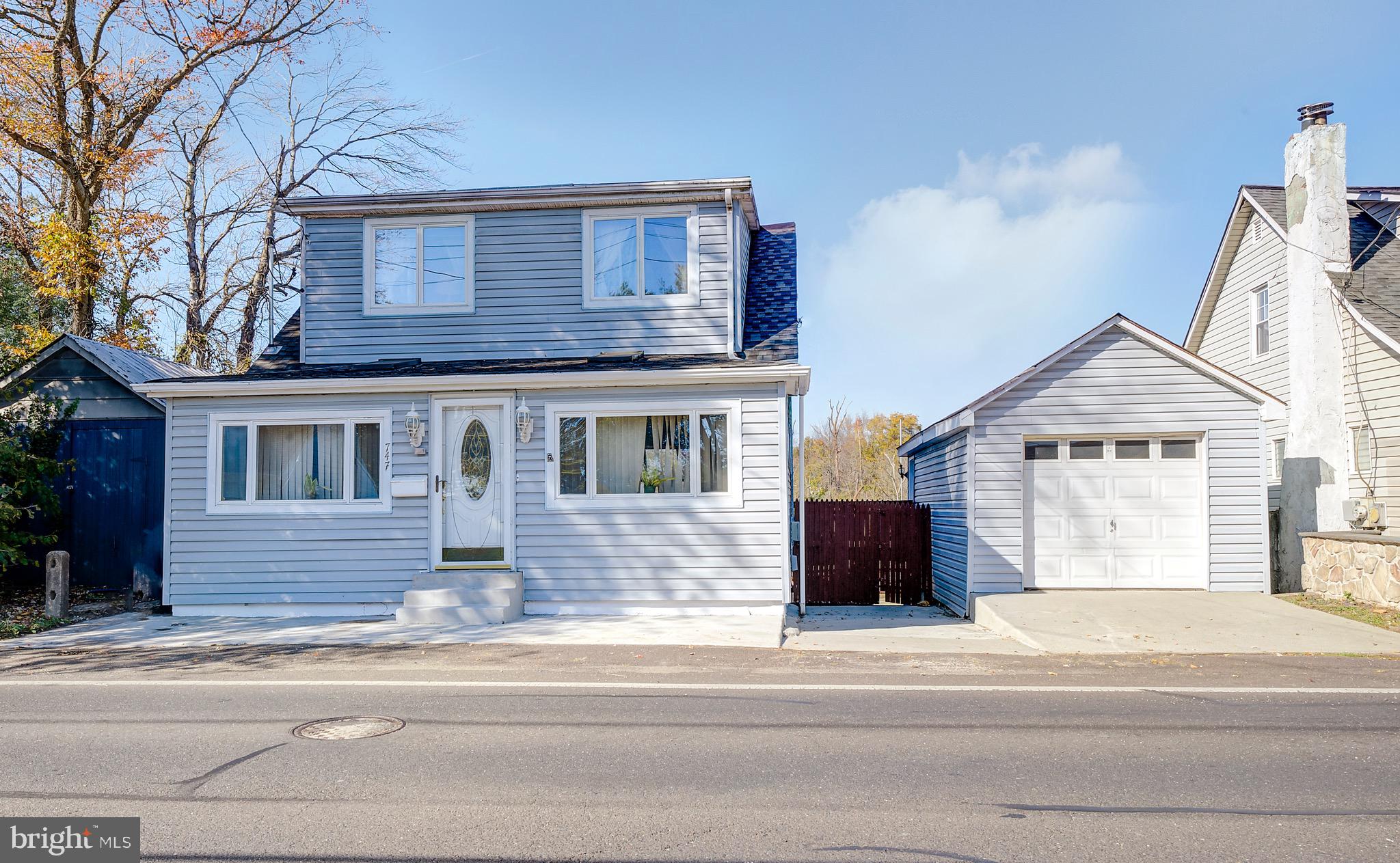 747 Newportville Road Croydon, PA 19021 - Photo 2 of 25 Gallery Image 2