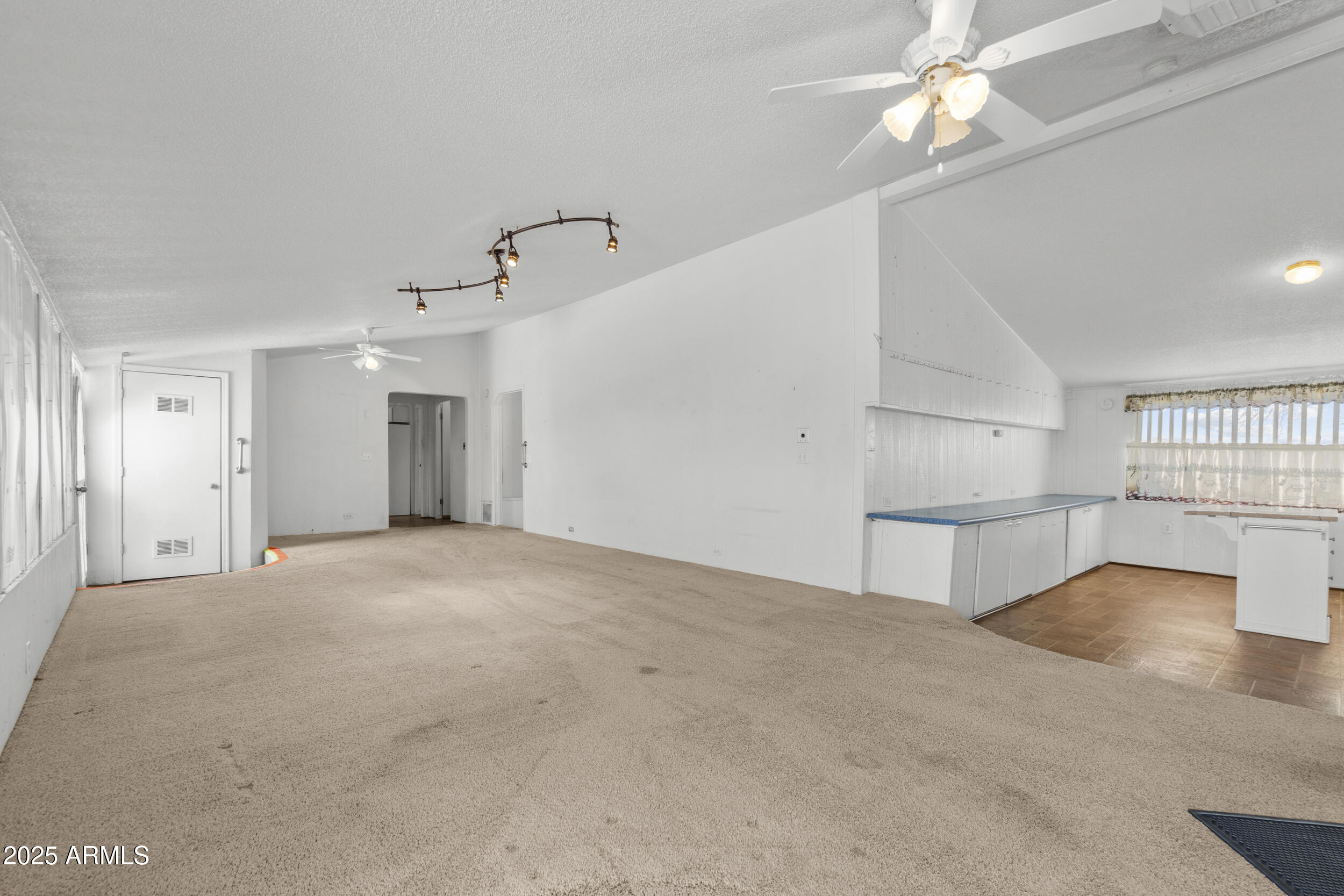 25346 West Patton Road Wittmann, AZ 85361 - Photo 11 of 22