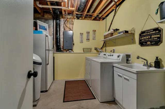 $325,000 | 920 5th Avenue East, Sartell, MN 56377