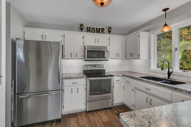 $325,000 | 920 5th Avenue East, Sartell, MN 56377