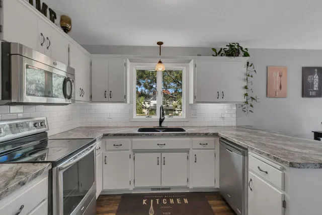 $325,000 | 920 5th Avenue East, Sartell, MN 56377