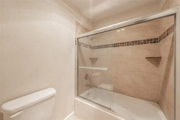 $2,100 | 3812 Indian Wells Drive, Arlington, TX 76017