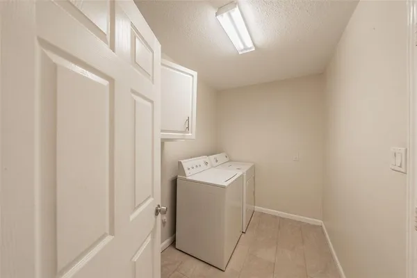 $2,100 | 3812 Indian Wells Drive, Arlington, TX 76017