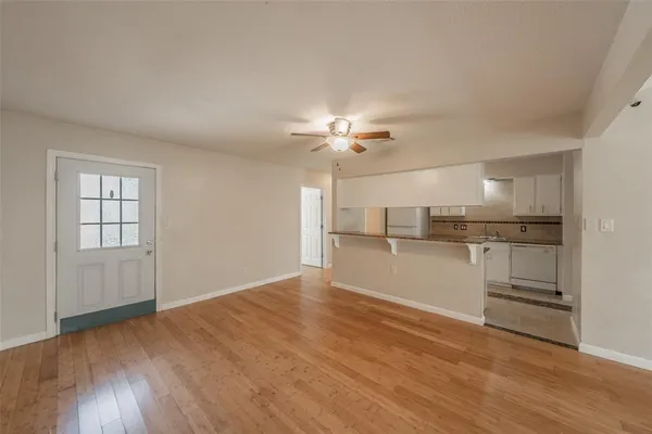 $2,100 | 3812 Indian Wells Drive, Arlington, TX 76017