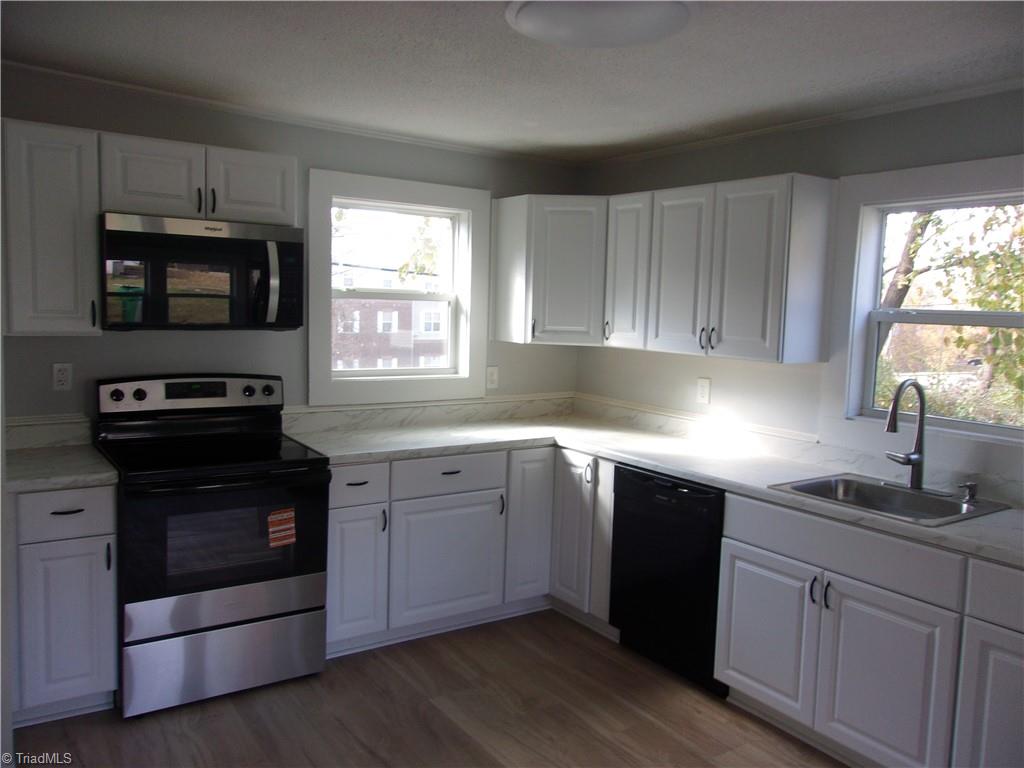 300 West Springfield Road High Point, NC 27263 - Photo 16 of 43