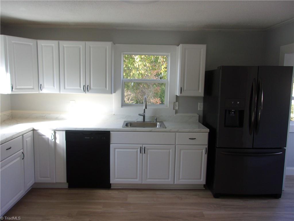 300 West Springfield Road High Point, NC 27263 - Photo 17 of 43