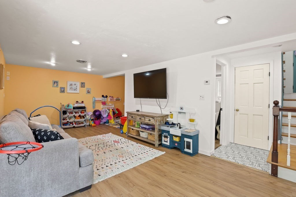 27 Alden Road Wareham, MA 02571 - Photo 19 of 39