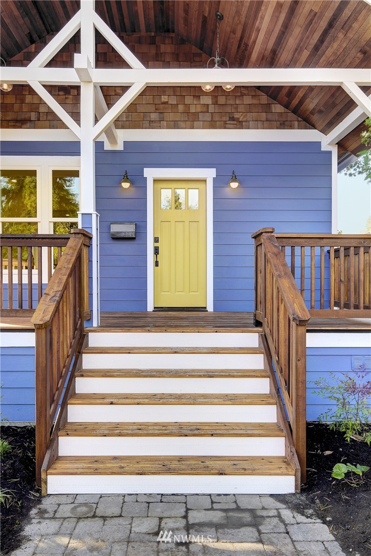 941 North 77th Street Seattle, WA 98103 - Photo 3 of 23 Gallery Image 3