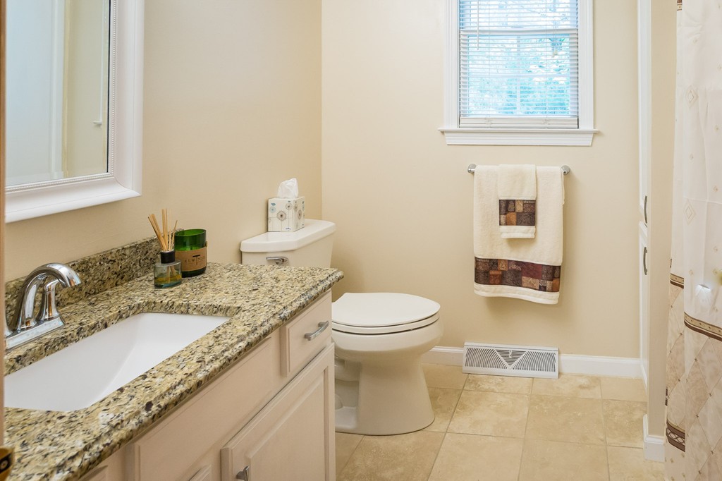 17 Buck Knoll Road Raynham, MA 02767 - Photo 8 of 21 Gallery Image 8