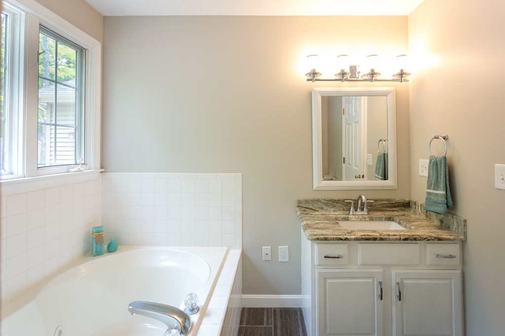 17 Buck Knoll Road Raynham, MA 02767 - Photo 10 of 21 Gallery Image 10