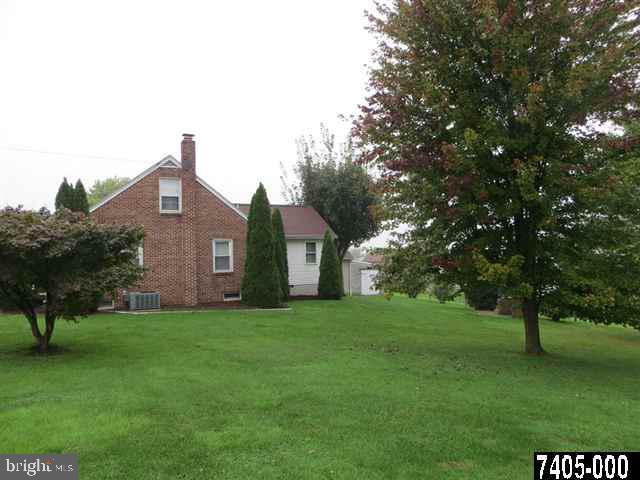 1765 Church Road York, PA 17408 - Photo 4 of 12