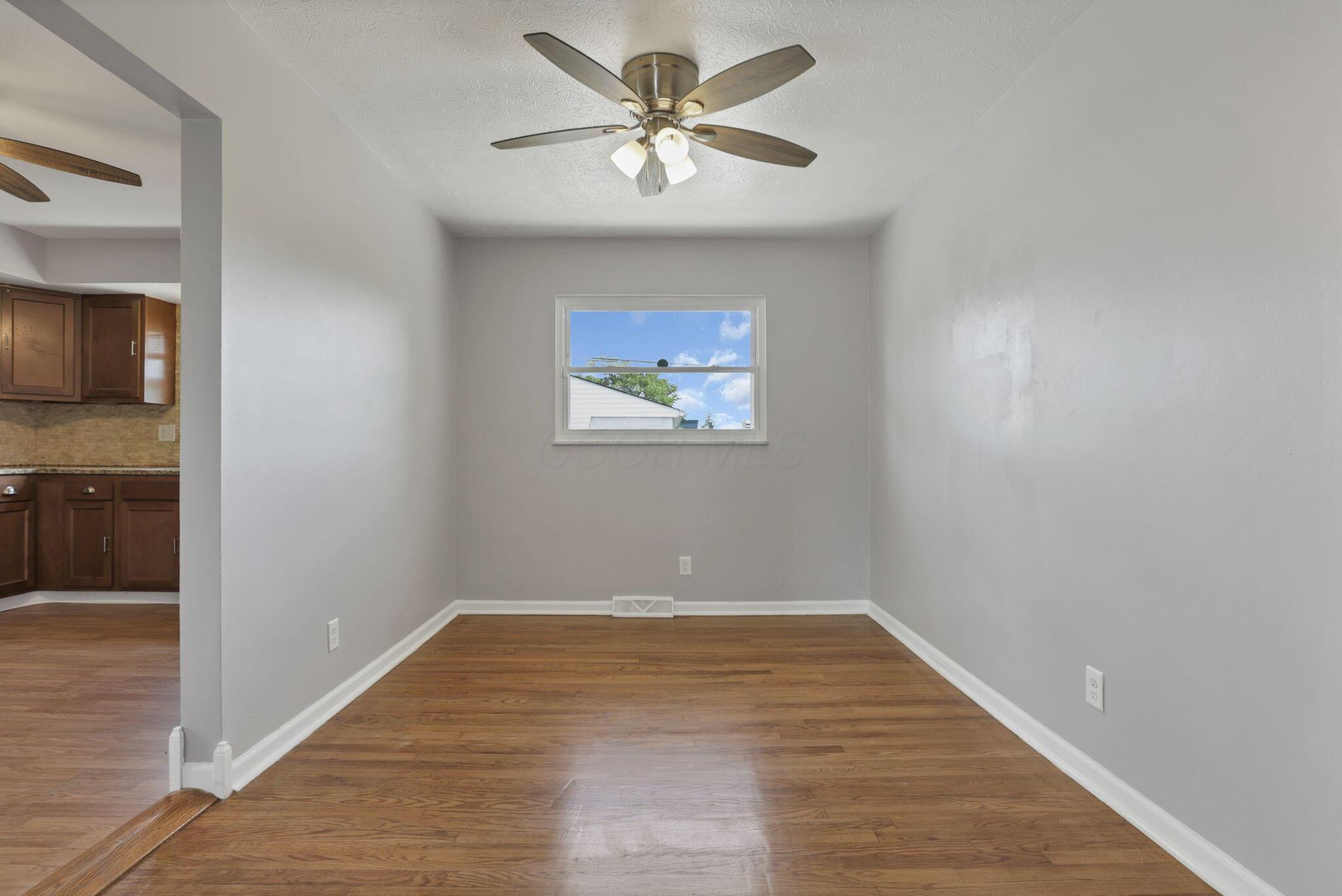 1698 Woodcrest Road Columbus, OH 43232 - Photo 11 of 51 11-web-or-mls-0D3A2272