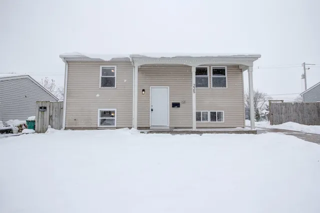 $2,600 | 225 Haller Avenue, Romeoville, IL 60446