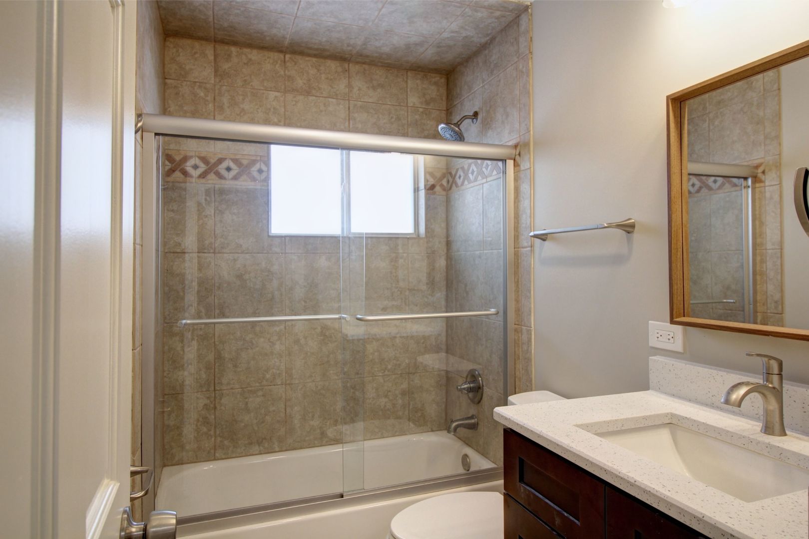 225 Haller Avenue Romeoville, IL 60446 - Photo 11 of 19 a bathroom with a bathtub and a sink