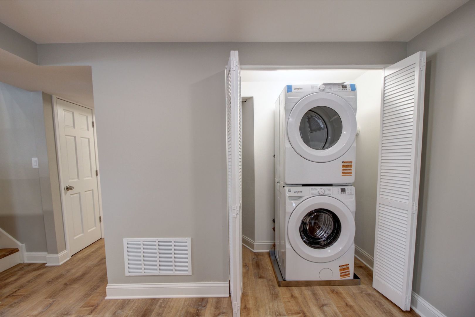 225 Haller Avenue Romeoville, IL 60446 - Photo 15 of 19 a utility room with dryer and washer
