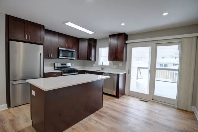 $2,600 | 225 Haller Avenue, Romeoville, IL 60446