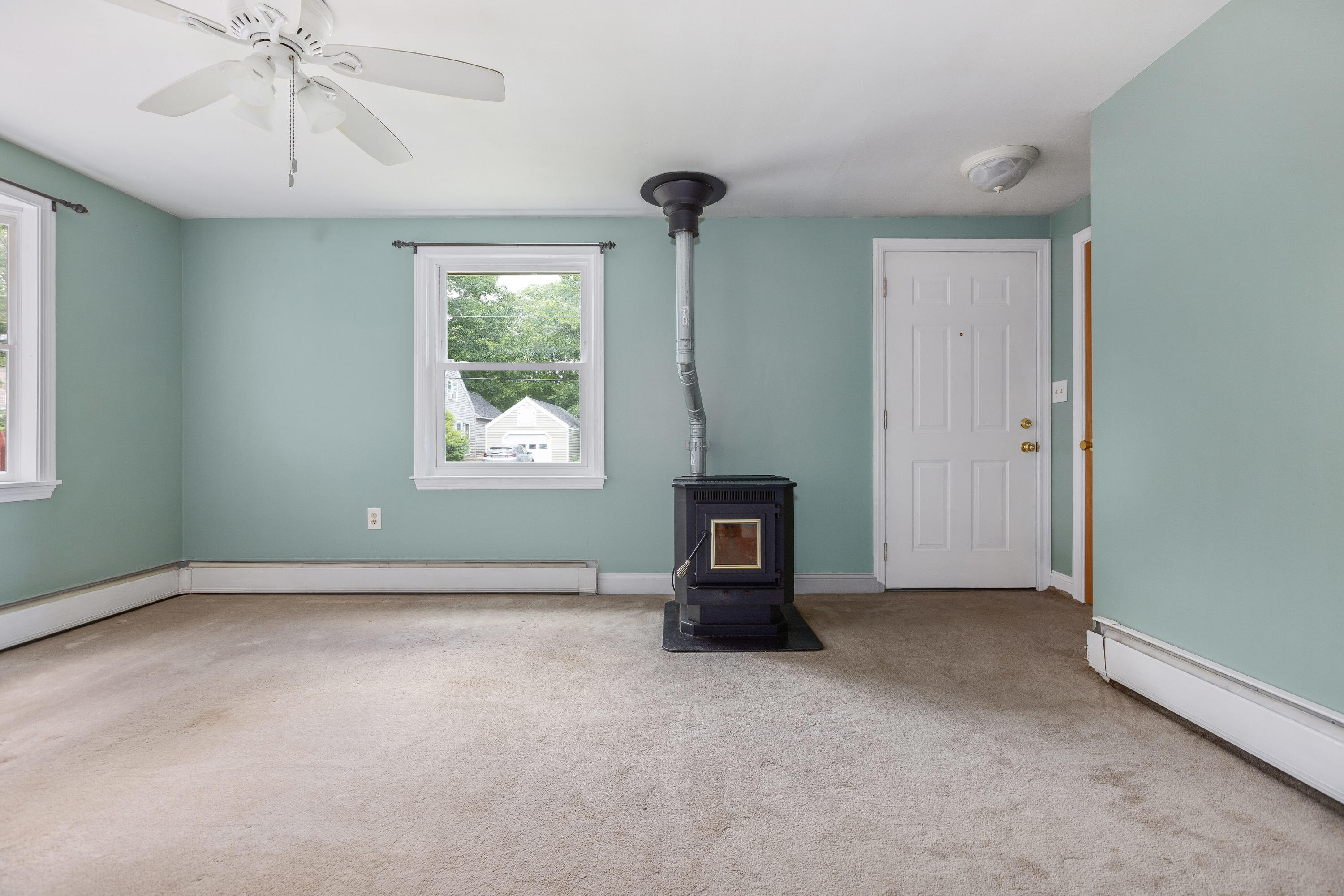 54 Wythburn Road South Portland, ME 04106 - Photo 7 of 35 54 Wythburn Rd South Portland-print-007-
