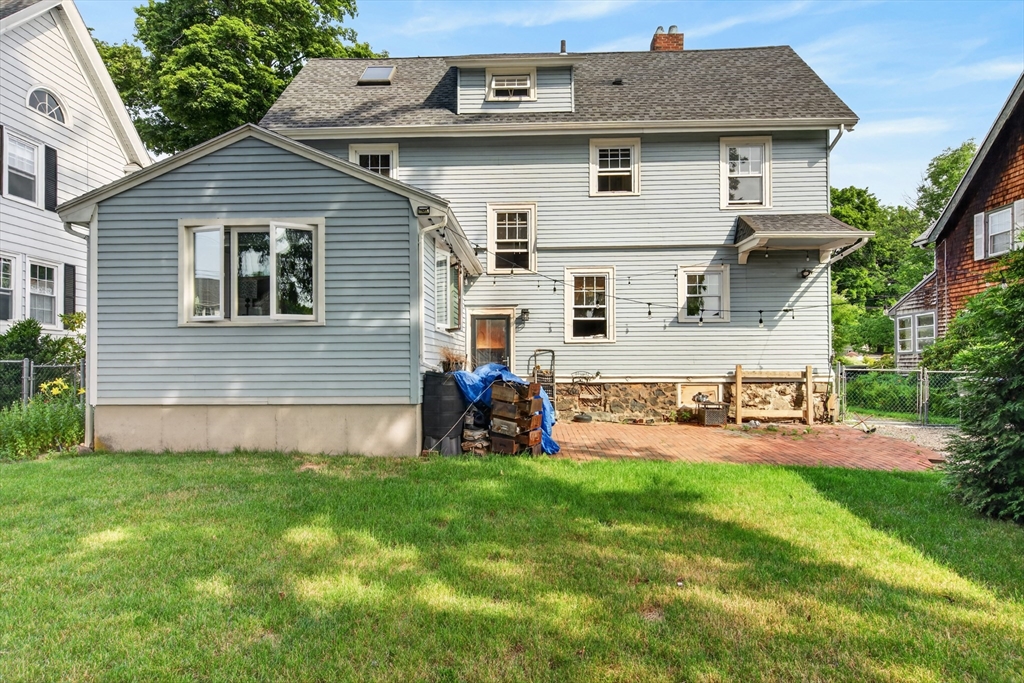 18 Sturtevant Street Beverly, MA 01915 - Photo 14 of 18