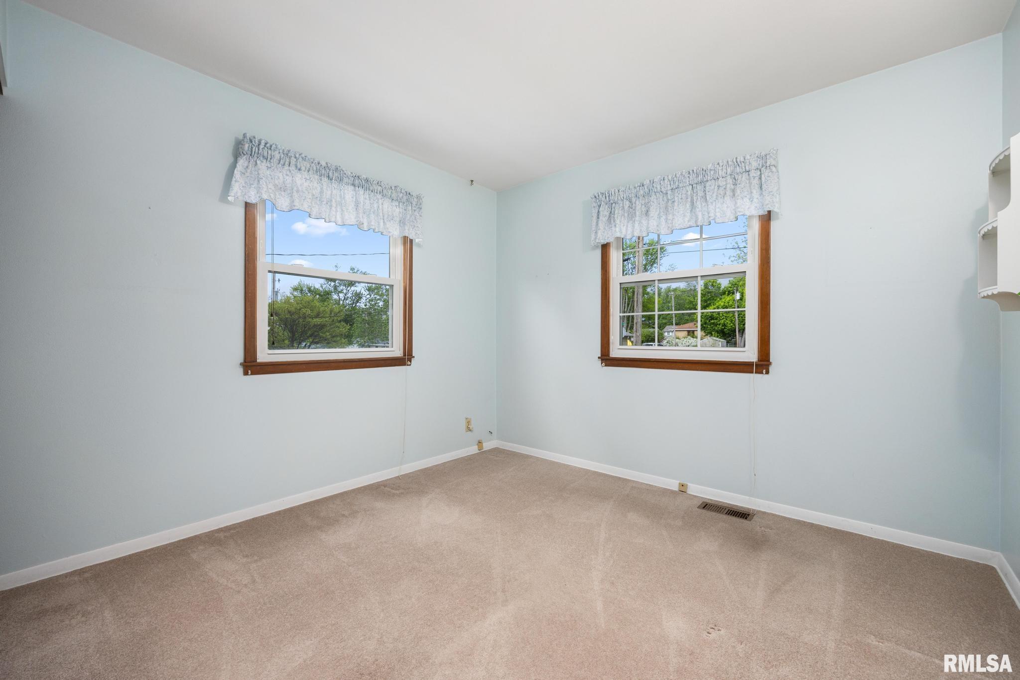 200 Bess Street Washington, IL 61571 - Photo 17 of 31