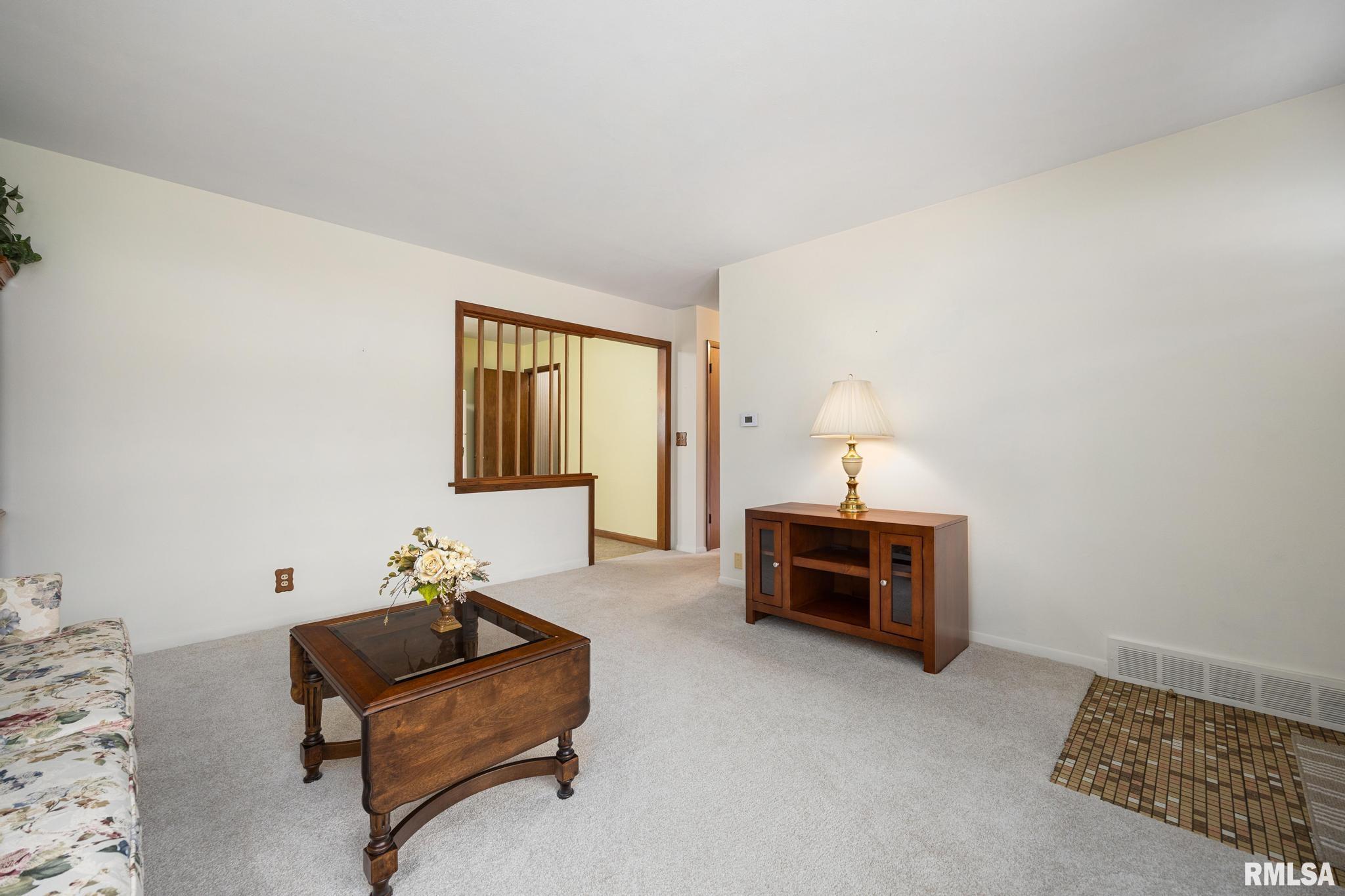 200 Bess Street Washington, IL 61571 - Photo 6 of 31