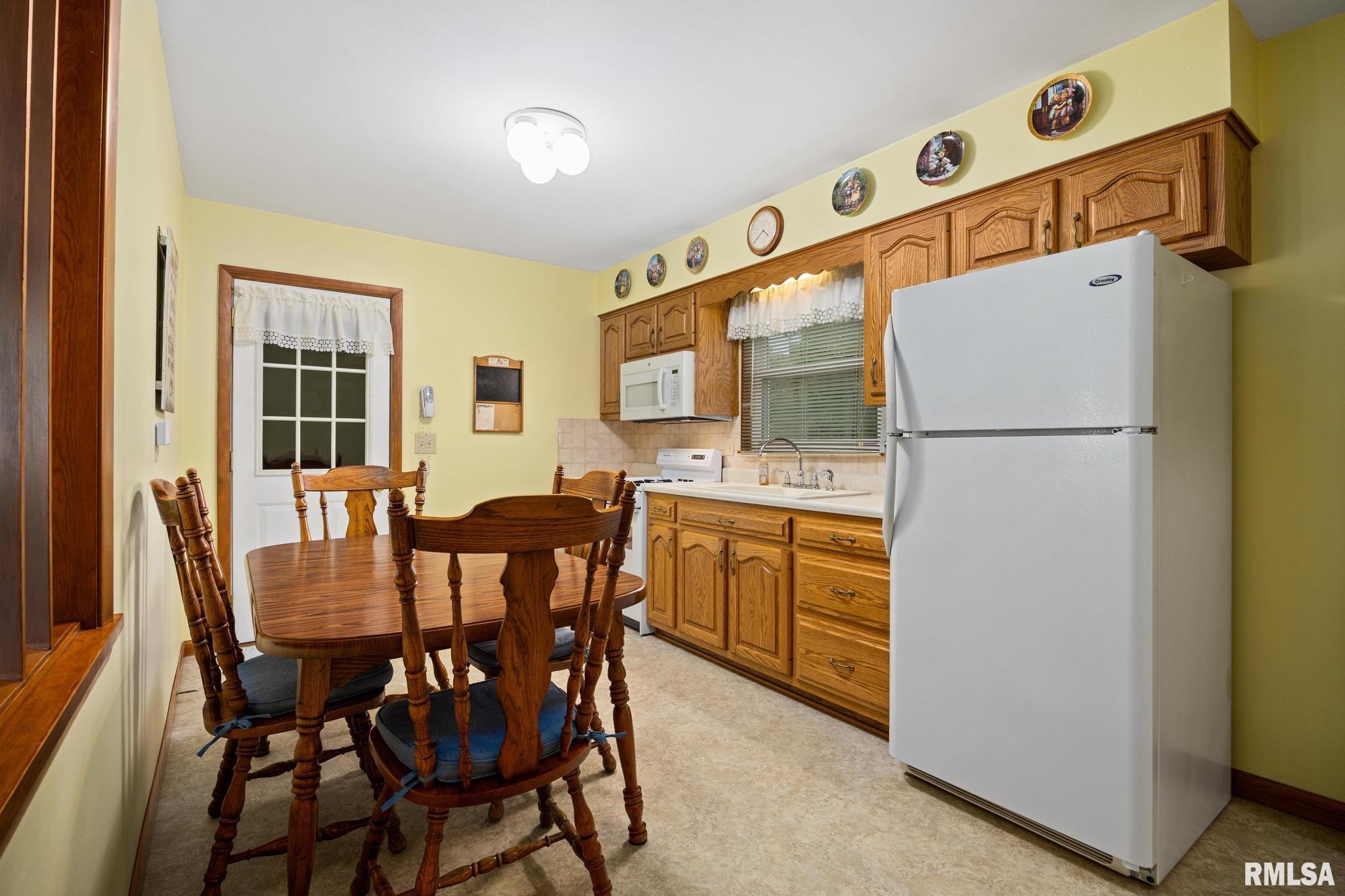 200 Bess Street Washington, IL 61571 - Photo 7 of 31