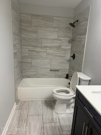 $185,000 | 5813 Laurie Drive, Horn Lake, MS 38637