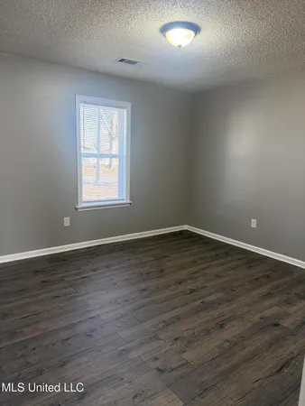 $185,000 | 5813 Laurie Drive, Horn Lake, MS 38637