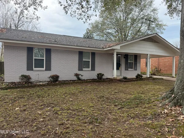 $185,000 | 5813 Laurie Drive, Horn Lake, MS 38637