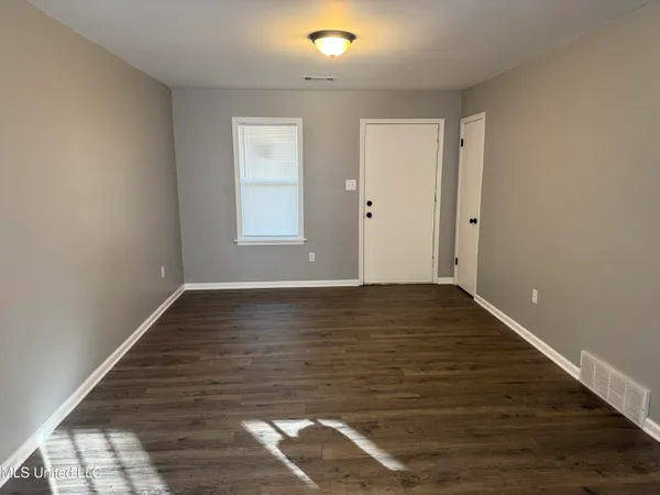 $185,000 | 5813 Laurie Drive, Horn Lake, MS 38637