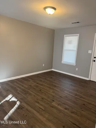 $185,000 | 5813 Laurie Drive, Horn Lake, MS 38637