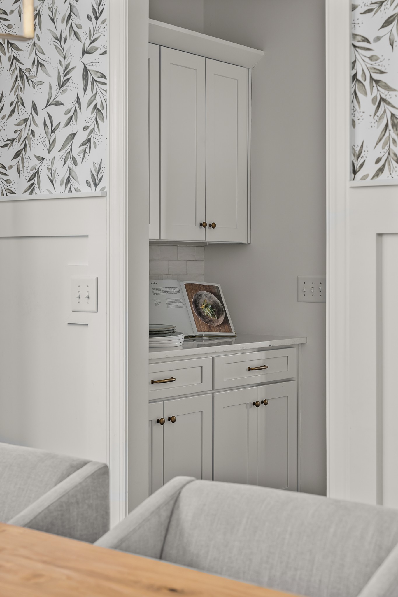 449 River Bluff Drive Franklin, TN 37064 - Photo 10 of 51 a room with a couch and cabinets