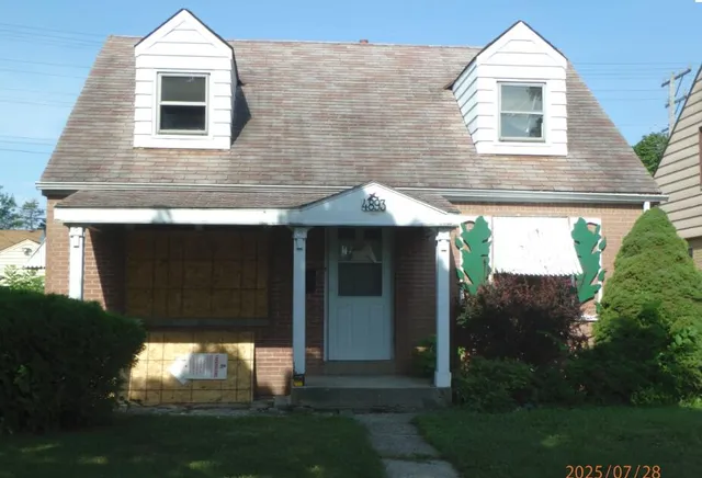 $141,500 | 4893 North 64th Street, Milwaukee, WI 53218