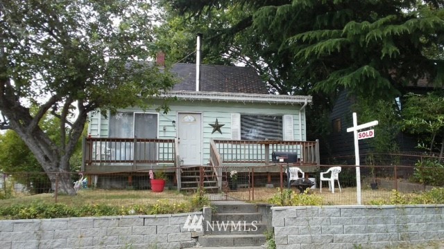 2116 East 14th Street Bremerton, WA 98310 - Photo 1 of 1 Gallery Image 1